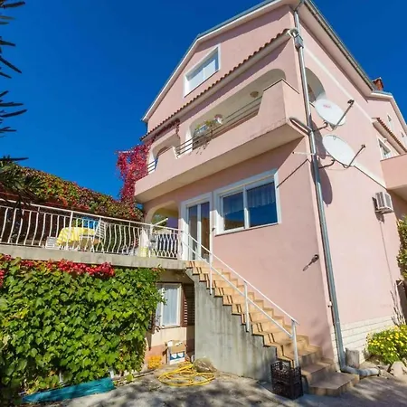 Apartment In Crikvenica 14049 Klanfari