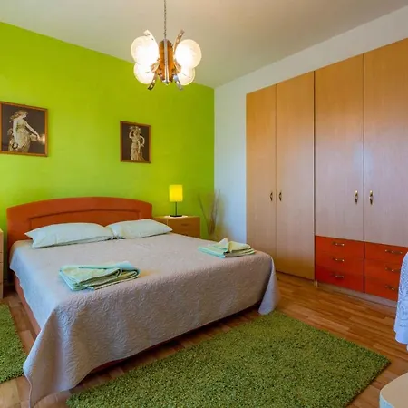 In Crikvenica 14049 Apartment *