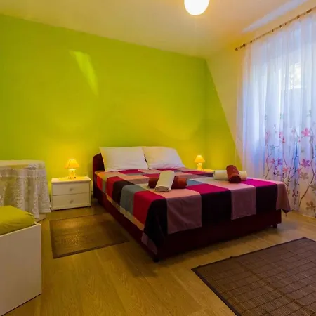 Apartment In Crikvenica 14049 Klanfari