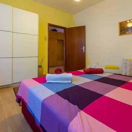 In Crikvenica 14049 Apartment