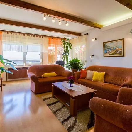 Apartment In Crikvenica 14049 Klanfari